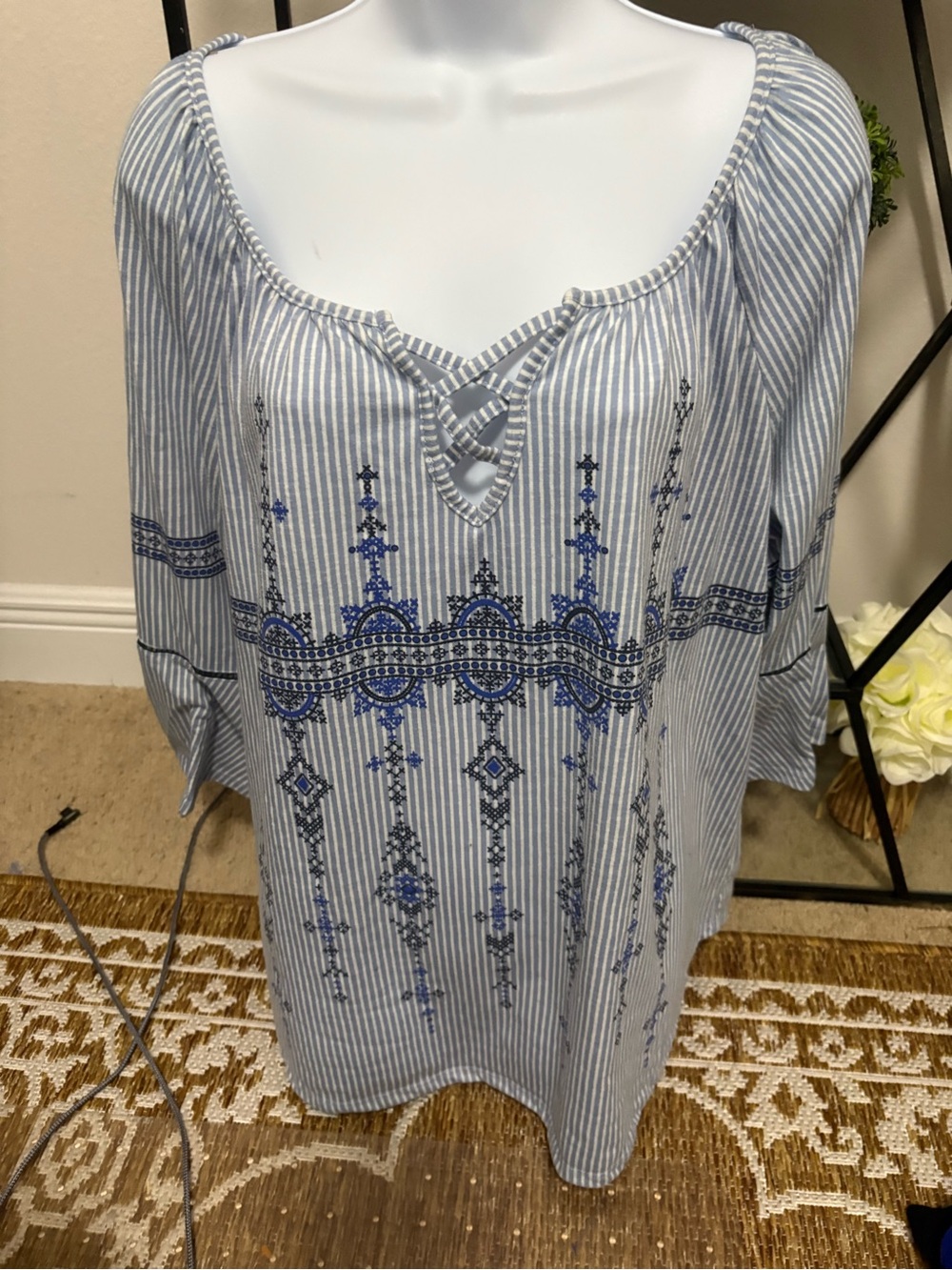 Absoulutely Famous Womens plus 2X 3/4 sleeve tunic blouse blue white stripe